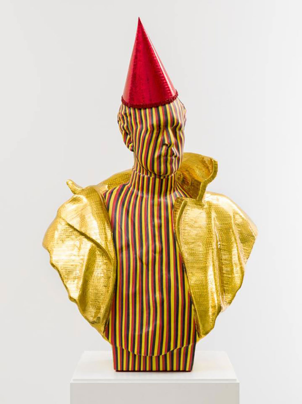 Jan Fabre: Zijne Majesteit de Koning, Leopold I Belgi�, 2016 - plaster, paper, pigment, polymeer, fabric - 102 x 68 x 40cm - � Angelos bvba