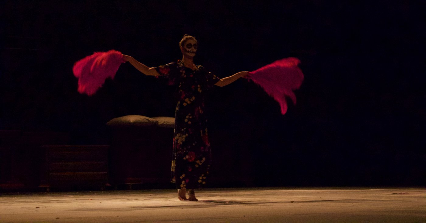 Performer, Tabitha Cholet - �Troubeyn/Jan Fabre by Nina Certyn